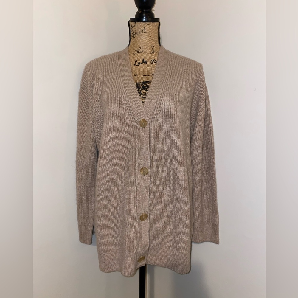 LAST ONE 🔥Quince🔥 Mongolian Cashmere Oversized Boyfriend Cardigan Sweater - Picture 9 of 15